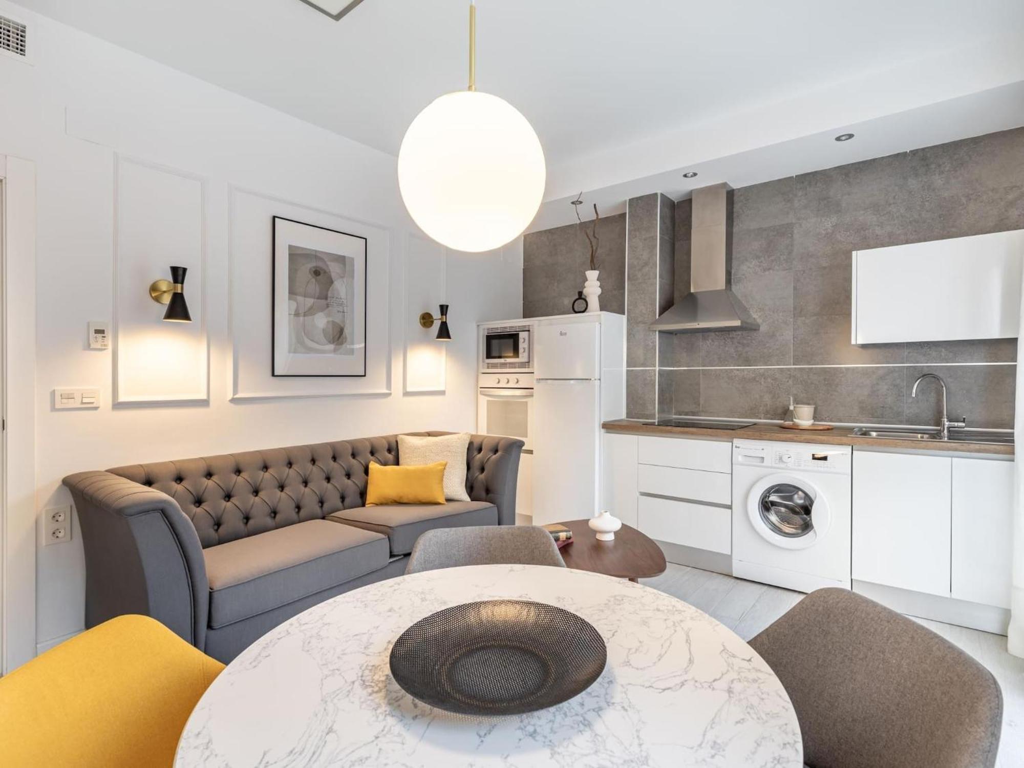 Central Stylish And Elegant 1 & 2 Bedroom Apartments I غرناطة المظهر الخارجي الصورة
