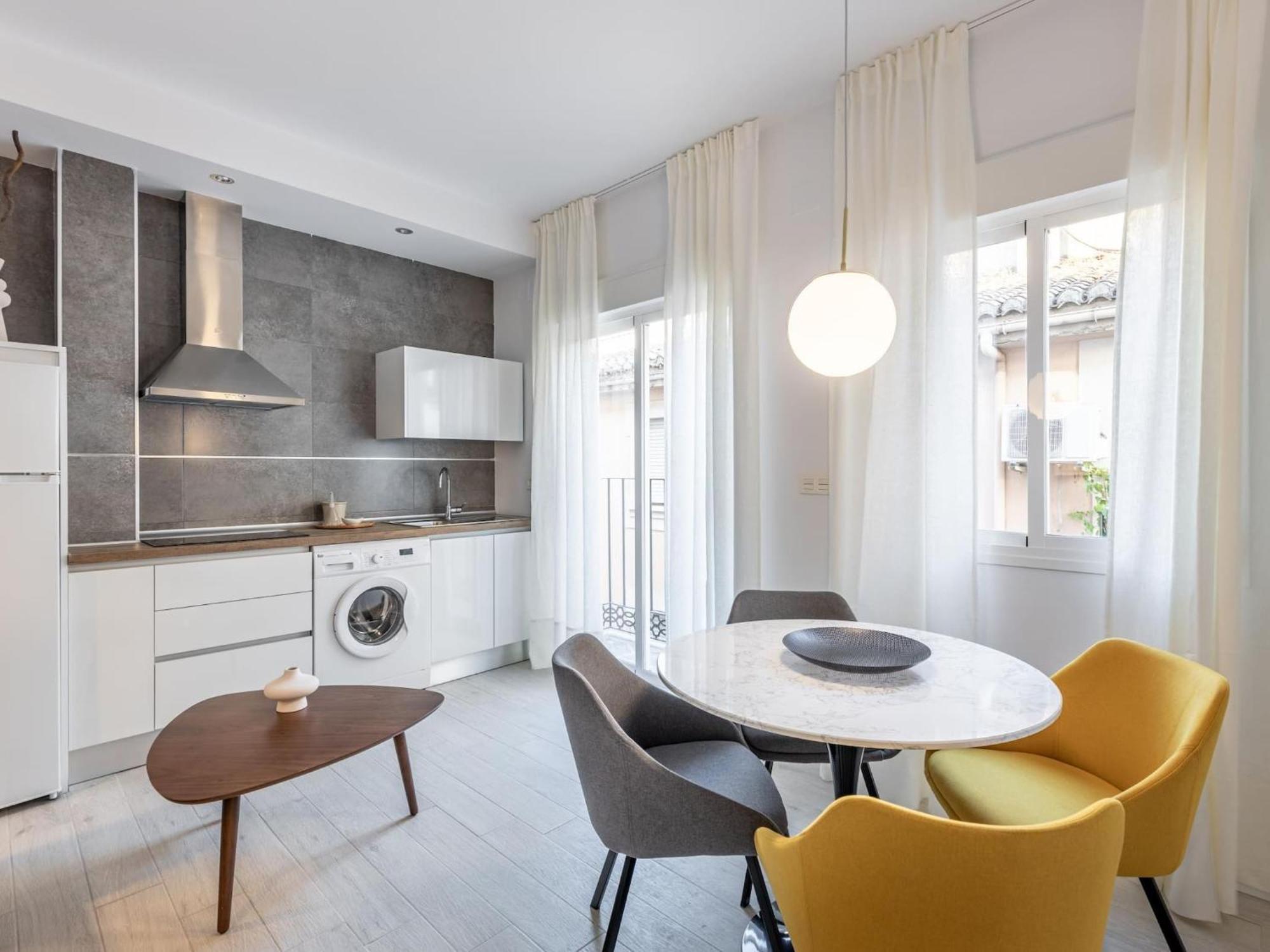 Central Stylish And Elegant 1 & 2 Bedroom Apartments I غرناطة المظهر الخارجي الصورة